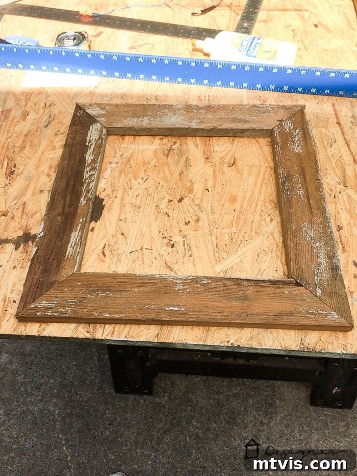 Assembling a wood picture frame with corner braces