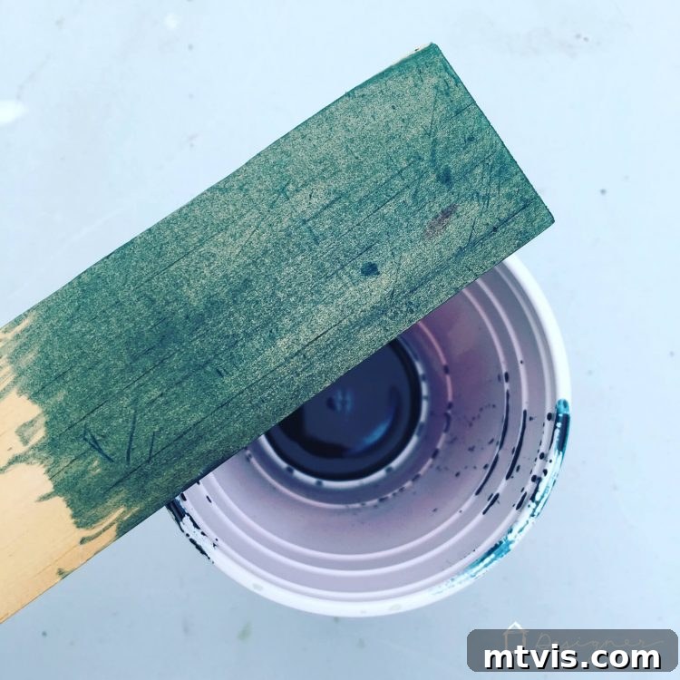 Ekonomik Büyük Duvar Sanatı Kendin Yap Projeleri 8 Stunning DIY large wall art created with affordable engineer prints and custom frames. Learn how to make huge photo art without being artistic and spending very little money. This comprehensive tutorial covers everything from printing large photos to building easy DIY frames. Perfect for budget-friendly home decor.