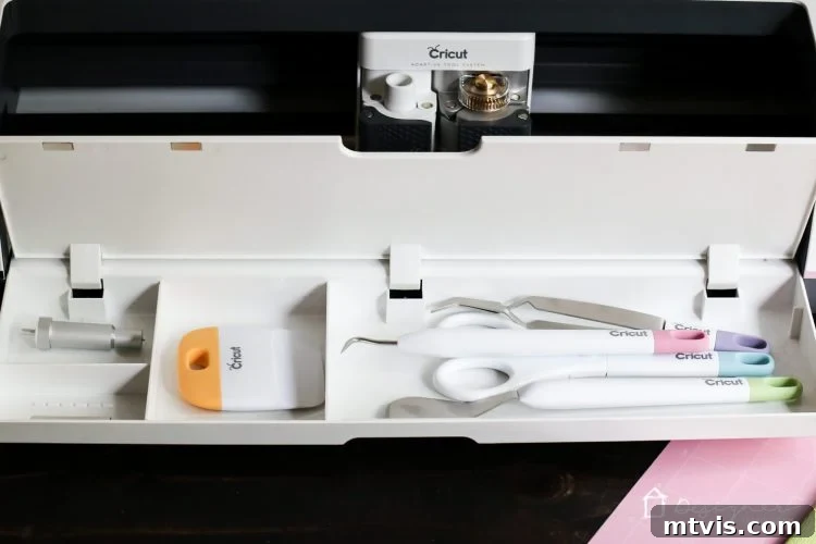 Unleash Every Idea with Cricut Maker 13 Thoughtful storage solutions on the Cricut Maker: dedicated deep and shallow tool cups keep your crafting accessories organized and within reach.