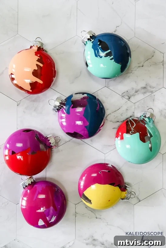 Bright and Simple Homemade Christmas Decorations 2 colorful DIY Christmas ornaments