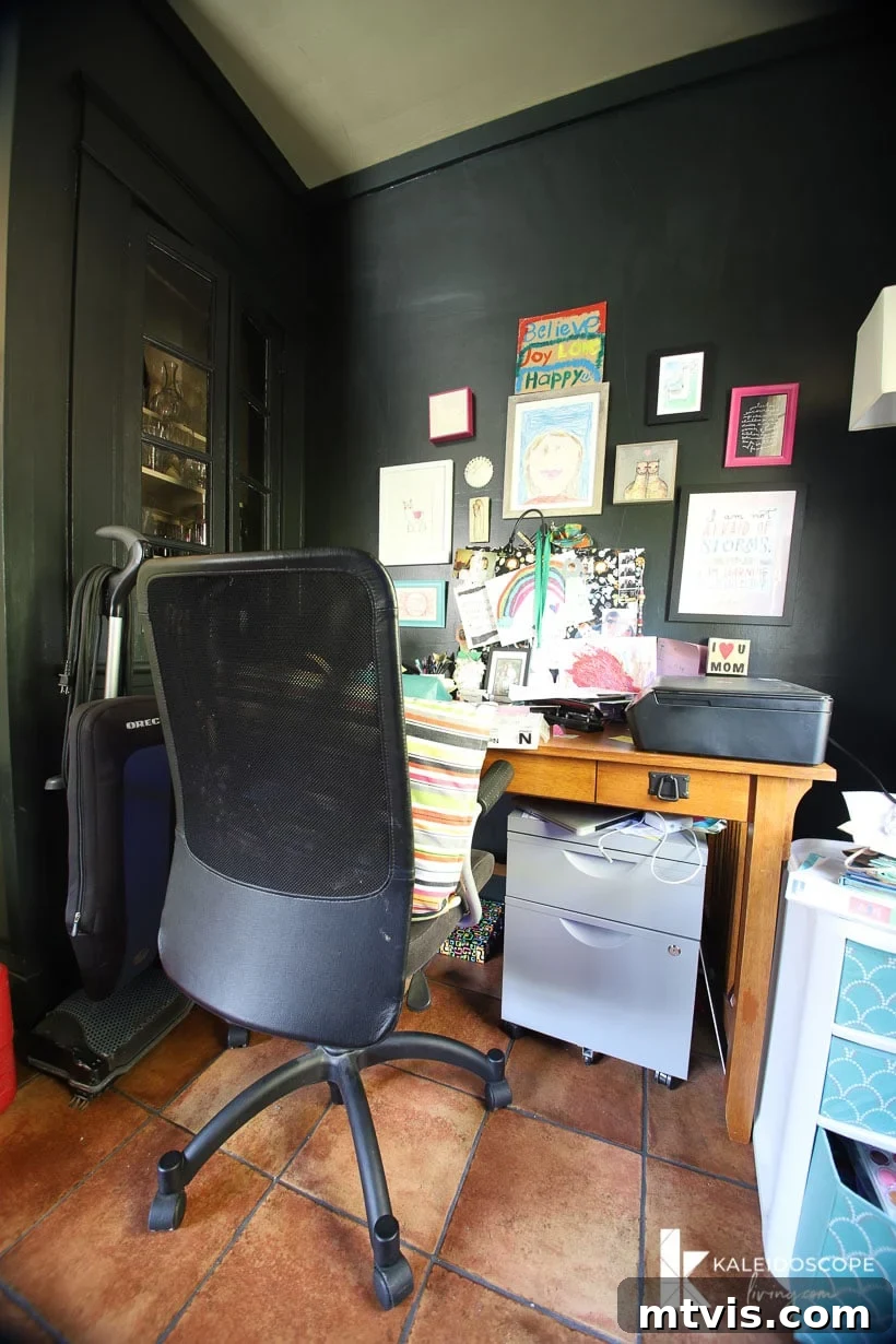 Thea Workspace Transformed 6 Close-up of the cluttered and dark home office before renovation