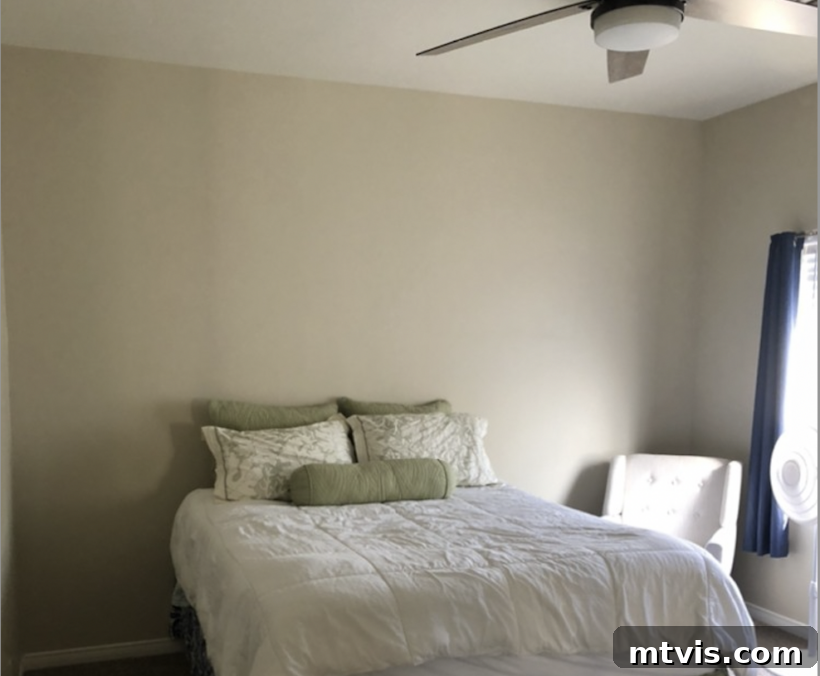 Designer in a Binder: Customer Success Stories 46 Before photo of Christina's plain bedroom