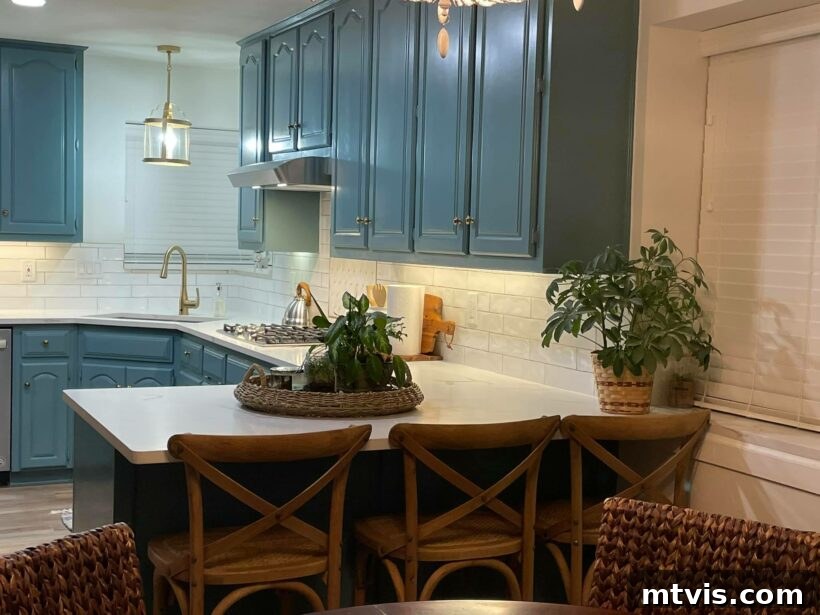 Designer in a Binder: Customer Success Stories 7 After photo of Ebby's renovated kitchen without major demolition