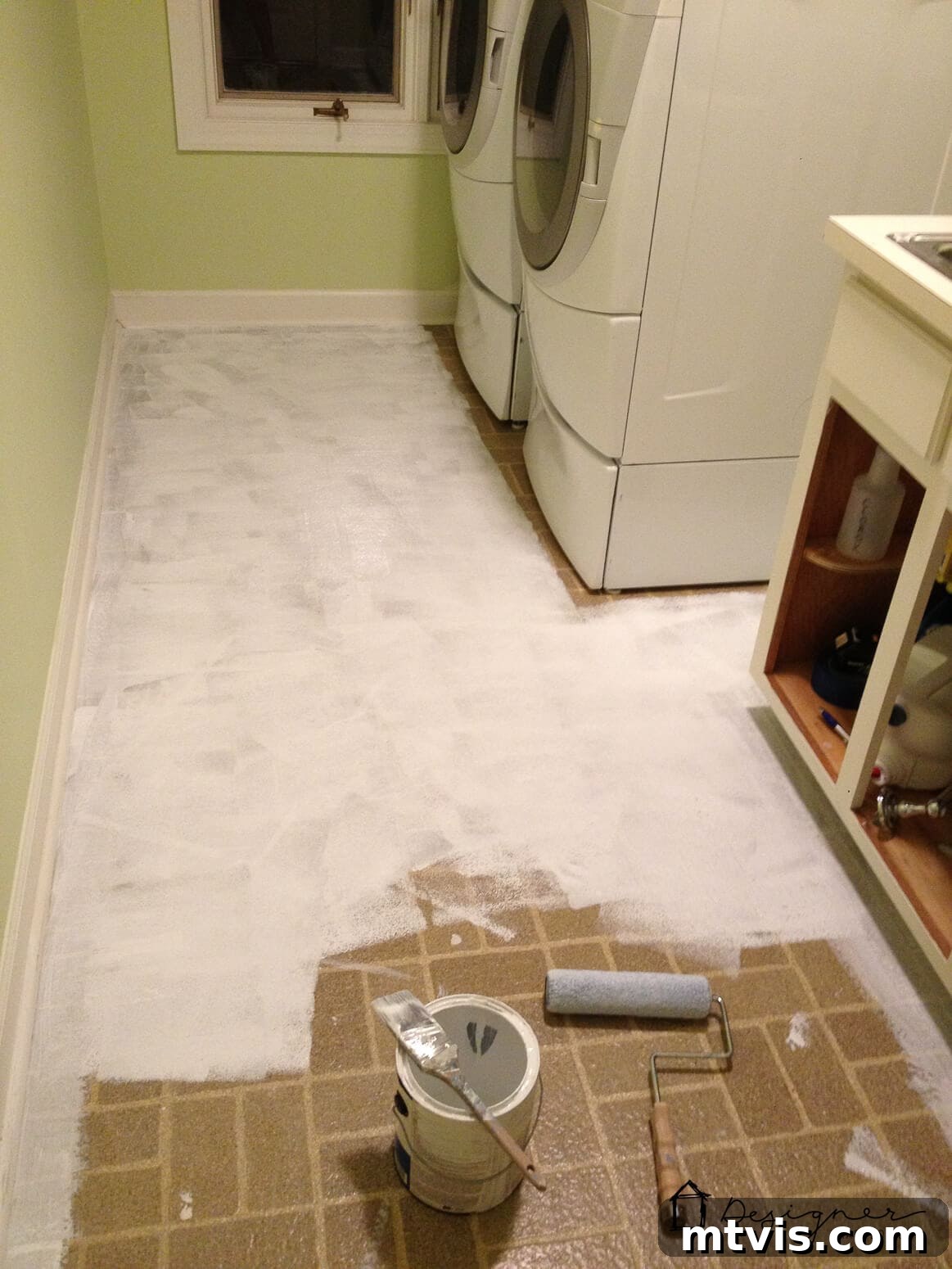 Applying primer to old vinyl floors for a DIY paint project