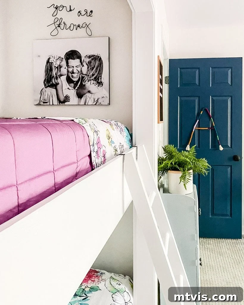 DIY Textured Photo Canvas Art 16 colorful bunk beds with DIY photo canvas on wall